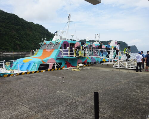 327198B9-E7F9-4300-9DFD-FC1E57134AED